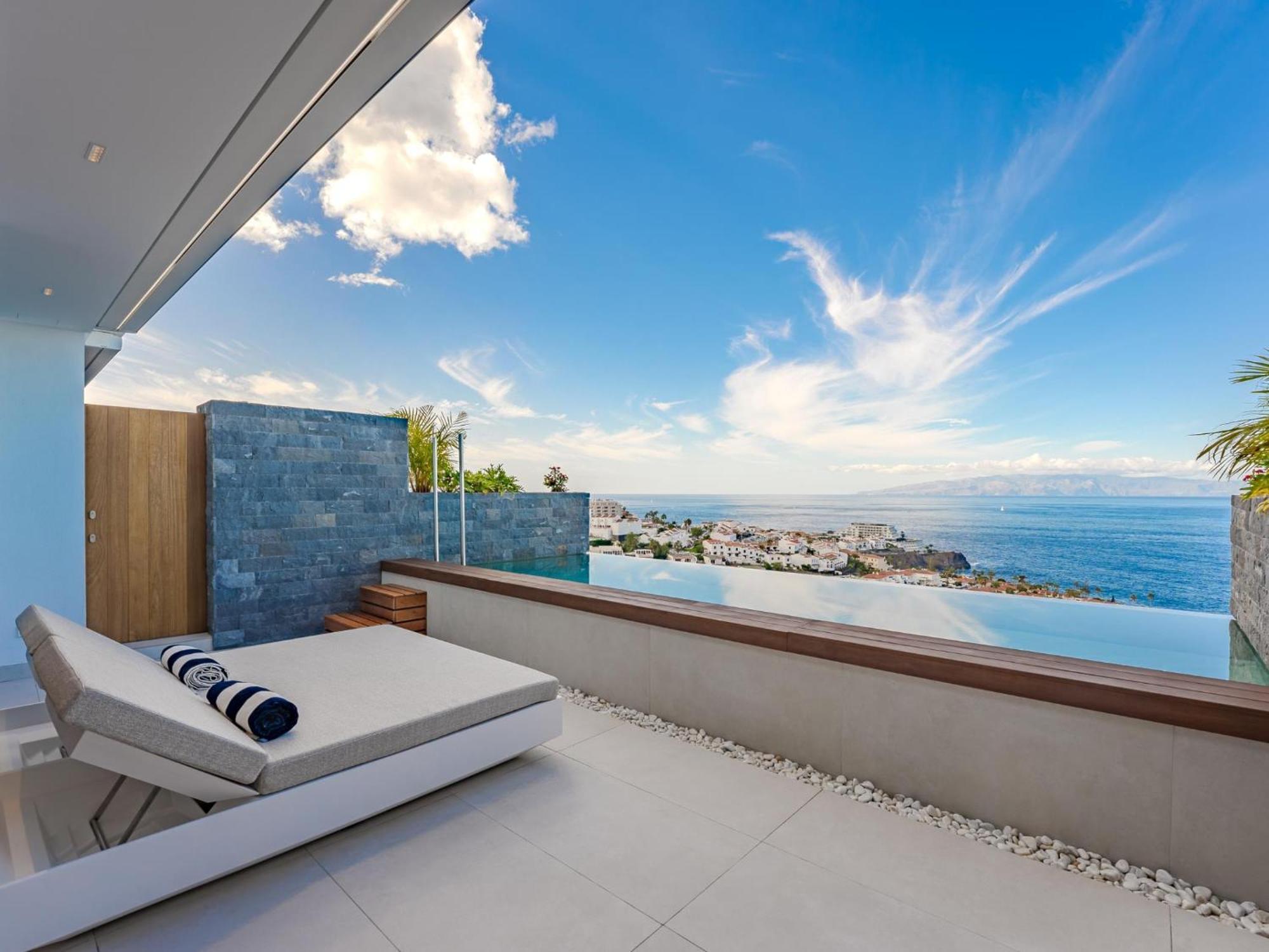 Aquasuites Luxury Penthouse A03 Acantilado de los Gigantes Exterior photo